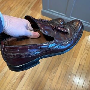 Allen Edmonds Berwick Mens Dress Shoes 9.5 Brown Wing Tip Tassel Slip On Z